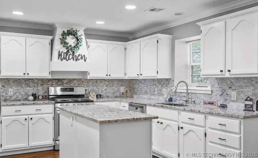 708 N Aster Avenue, Broken Arrow, OK 74012 - #3
