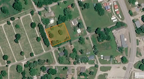205 S E, Davis, OK 73030