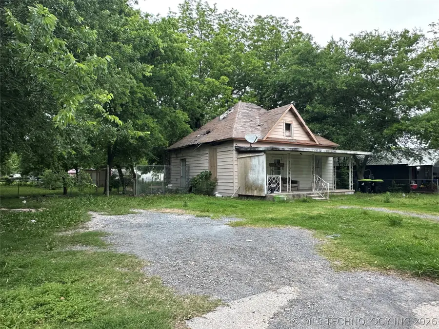 614 W 4th, Ada, OK 74820 - #3