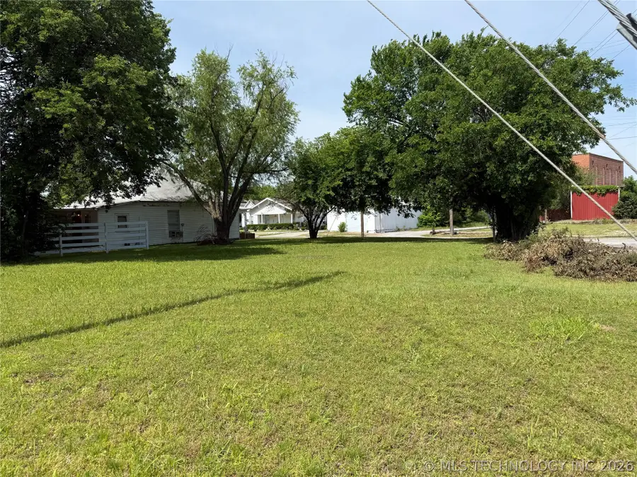 300 C Street Se, Ardmore, OK 73401 - #2