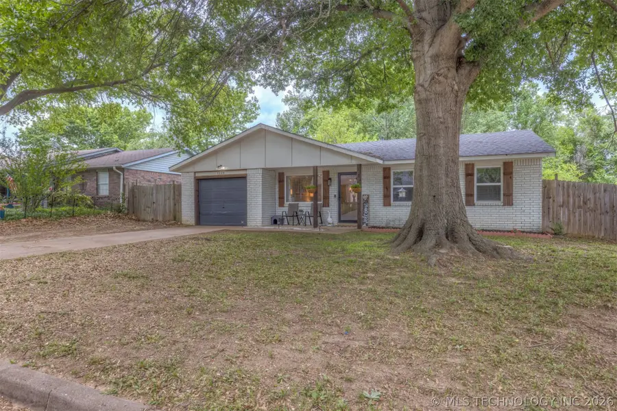 1119 S Oak Street, Bristow, OK 74010 - #2