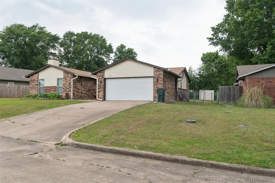 2307 E Fieldstone Street, Okmulgee, OK 74447 - #2
