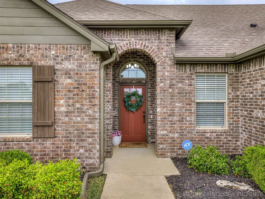 1937 Lester Avenue, Bartlesville, OK 74006 - #2