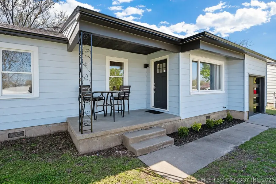 1925 B Street Ne, Miami, OK 74354 - #2