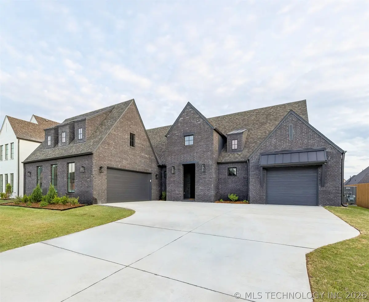 5915 E 127th Place S, Tulsa, OK 74008 - #1