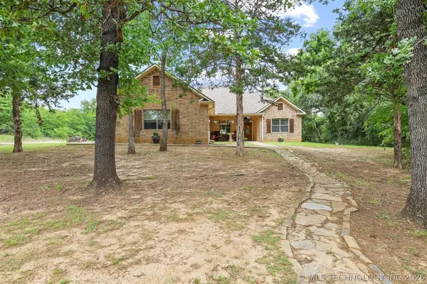 6644 Black Oak Trail, Kingston, OK 73439