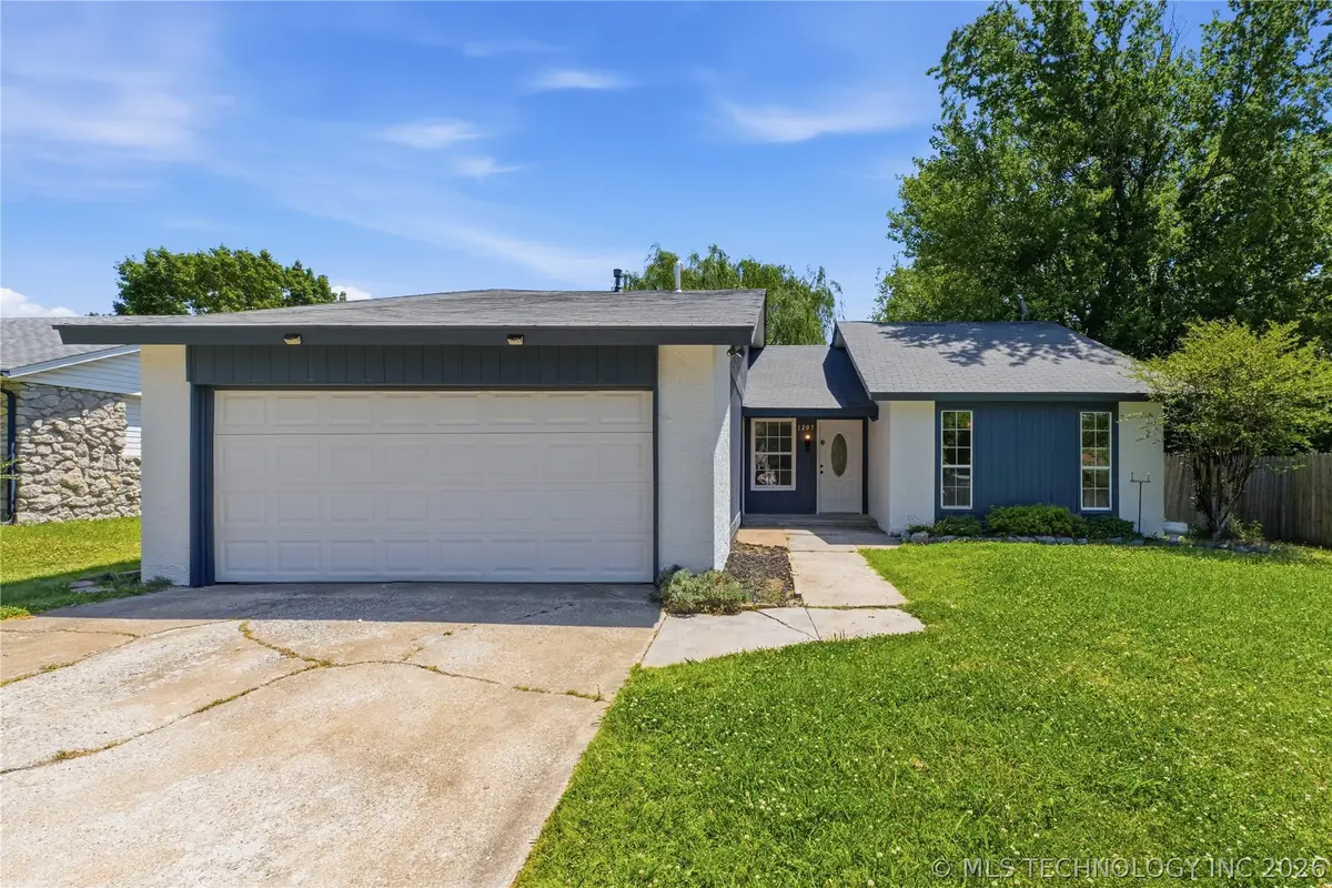 1205 N Ironwood Place, Broken Arrow, OK 74012 - #1