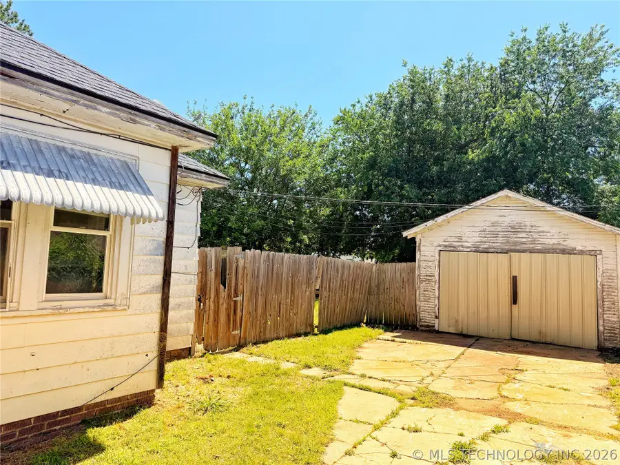 821 N Bullitt, Holdenville, OK 74848 - #3