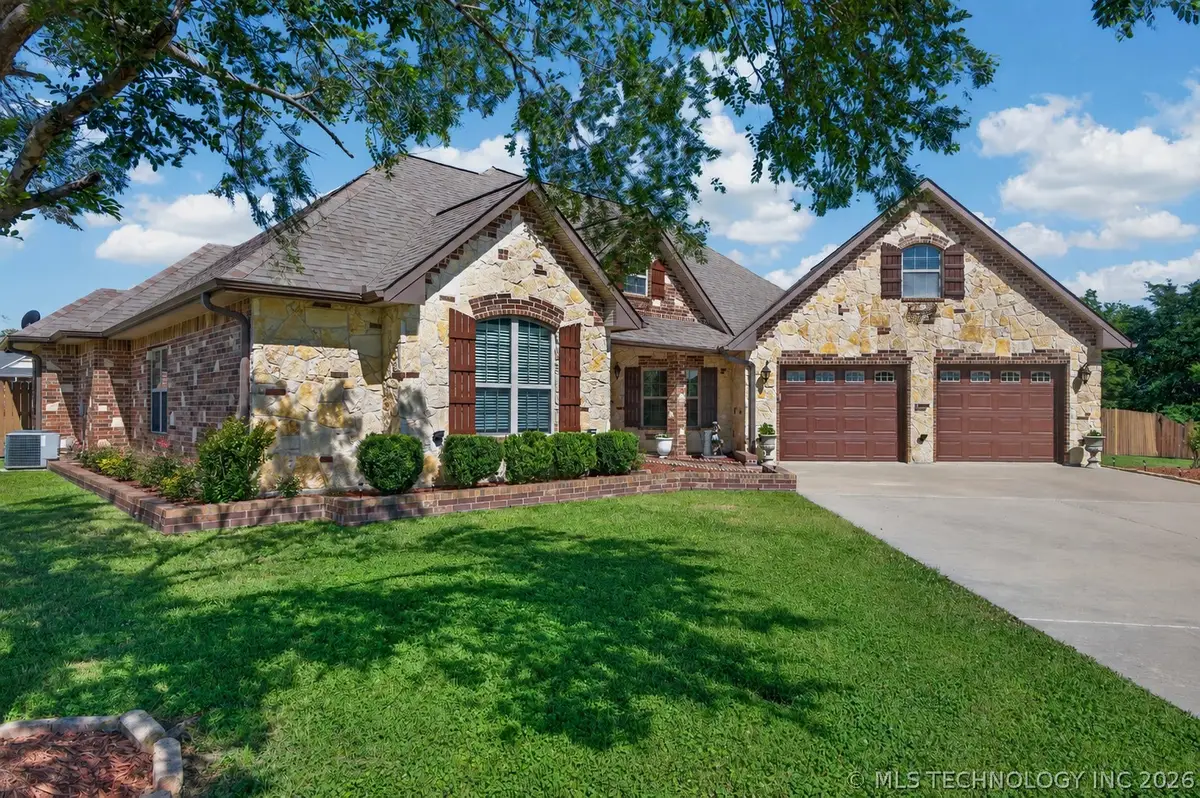 1379 S Willow Bend, Atoka, OK 74525 - #1