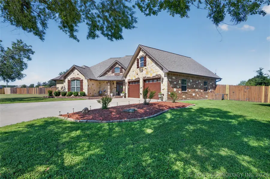 1379 S Willow Bend, Atoka, OK 74525 - #2
