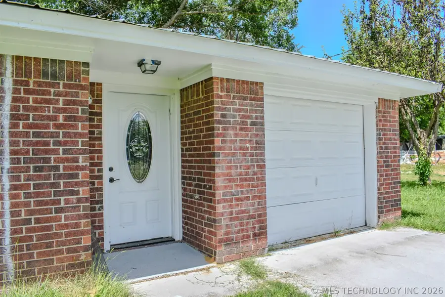 801 SE 6th Street, Antlers, OK 74523 - #2