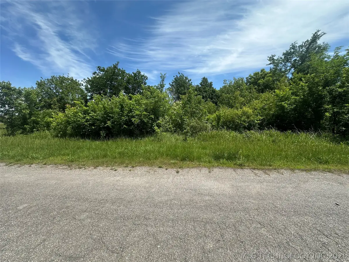 607 S Jackson Avenue, Wagoner, OK 74467 - #1