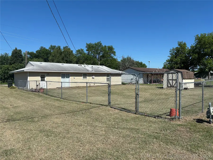 901 N Kern Avenue, Okmulgee, OK 74447 - #3