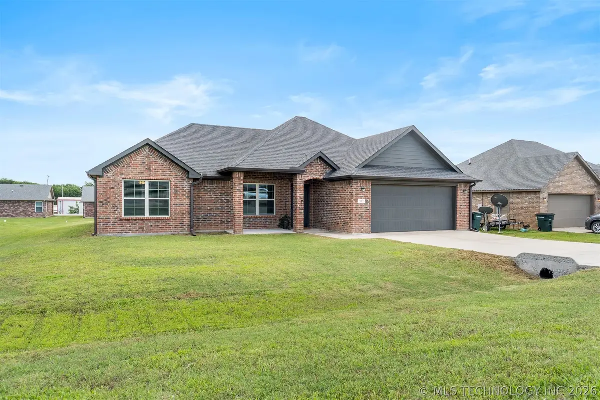 827 S Mckinley Avenue, Calera, OK 74730 - #1