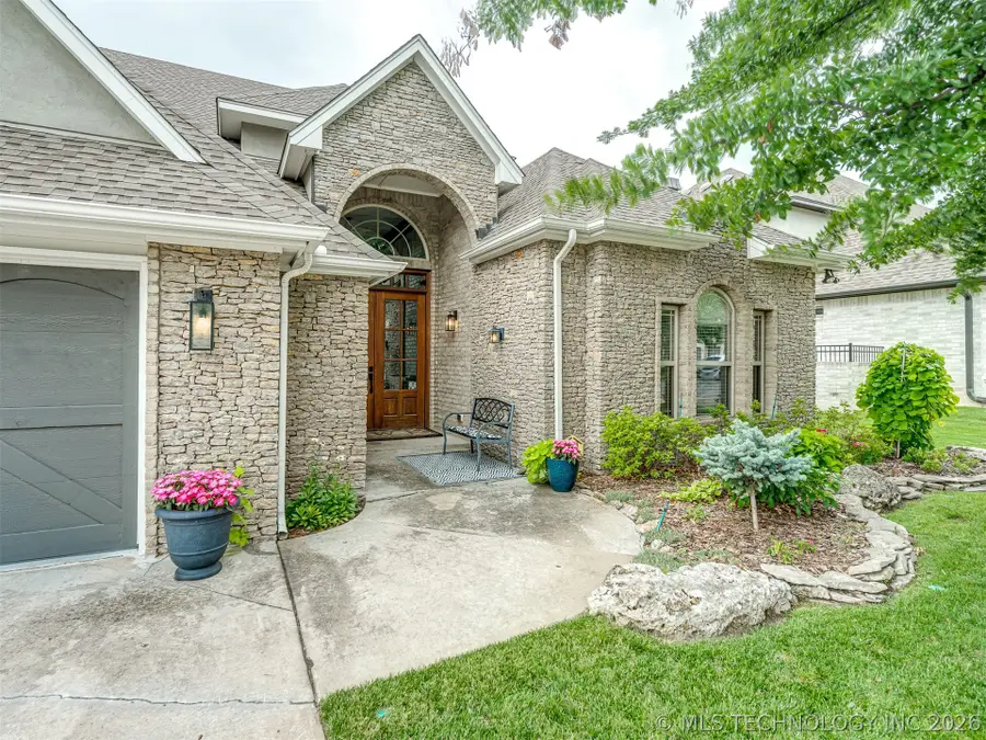 672 W 77th Place, Tulsa, OK 74132 - #2