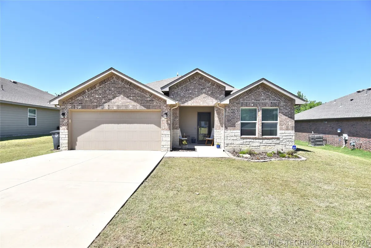 3318 N 24th Avenue W, Tulsa, OK 74127 - #1