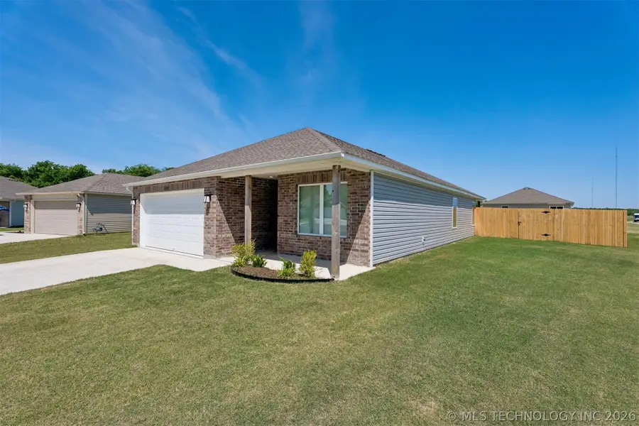 11802 S 274th East Avenue, Coweta, OK 74429 - #2