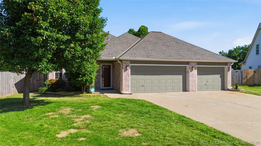 302 W 37th Place, Sand Springs, OK 74063 - #2