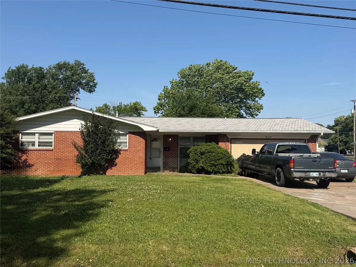 604 S White Avenue, Wagoner, OK 74467 - #1