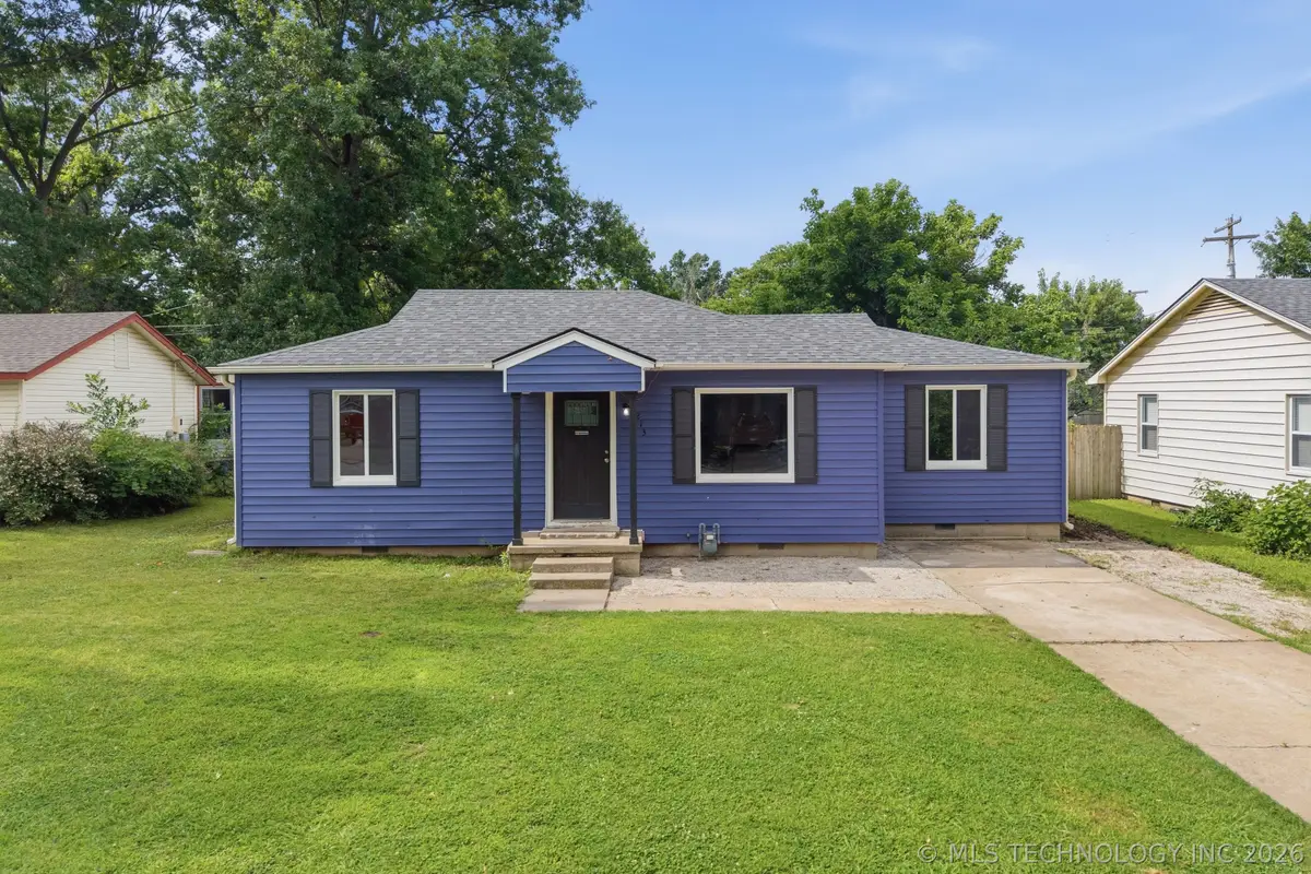 213 E 12th Place, Claremore, OK 74017 - #1