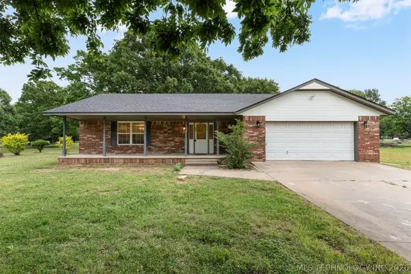 1604 N Delaware Street, Chouteau, OK 74337