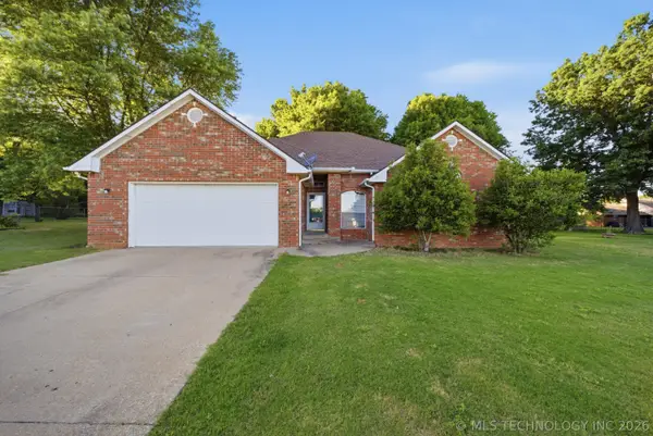 2203 Fieldstone Court S, Okmulgee, OK 74447