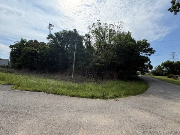 Maple Road, Langley, OK 74350