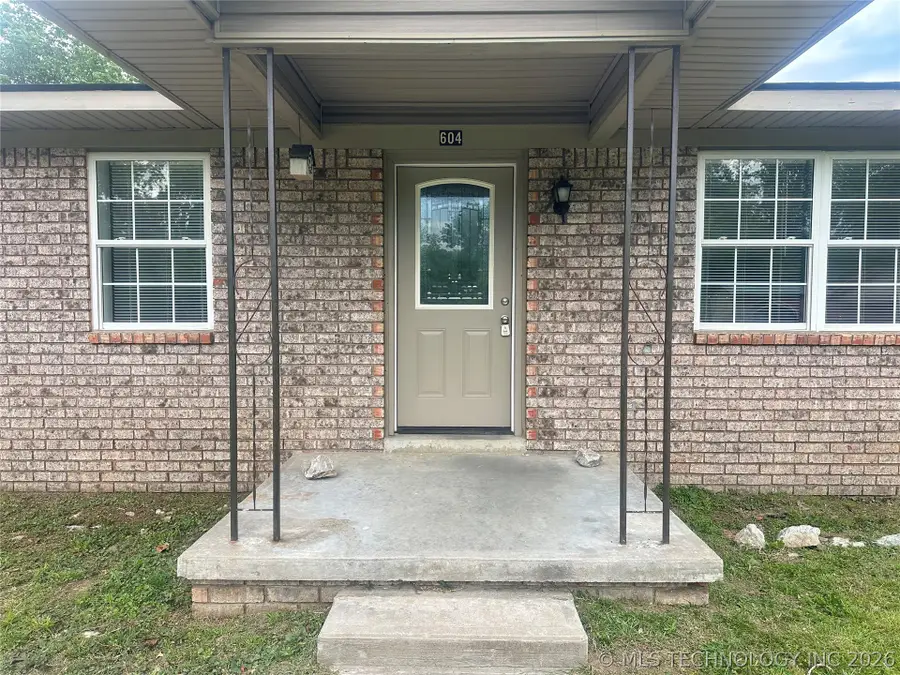 604 S 1st Street, Henryetta, OK 74437 - #2