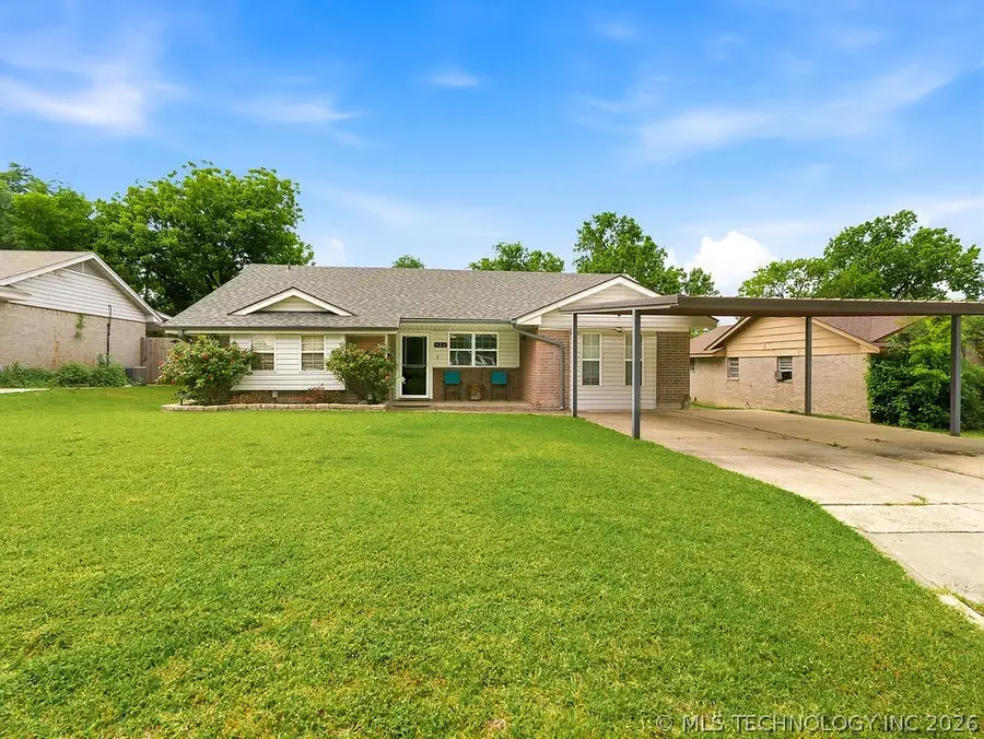 923 W 23rd, Ada, OK 74820 - #2