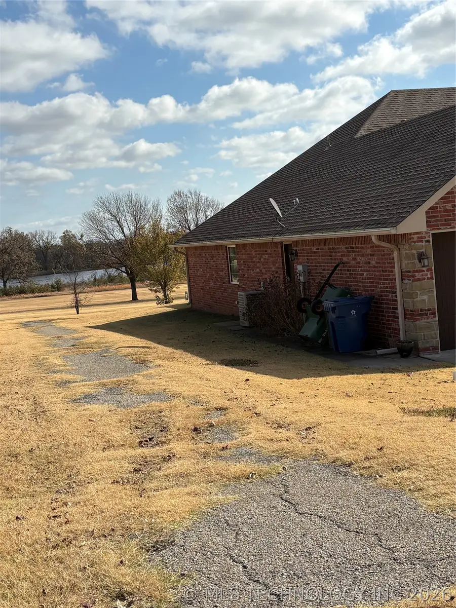 1001 Country Club, Cushing, OK 74023 - #3