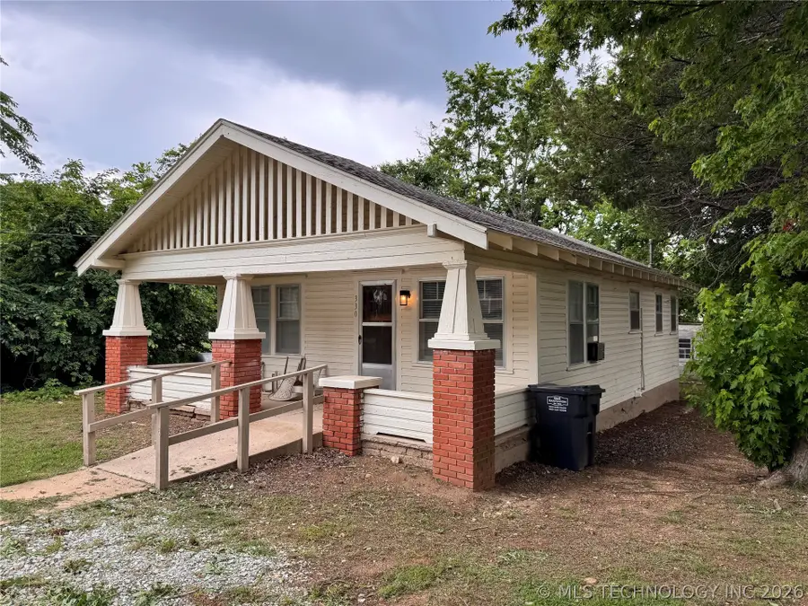 330 S 9th Street, Roff, OK 74865 - #3