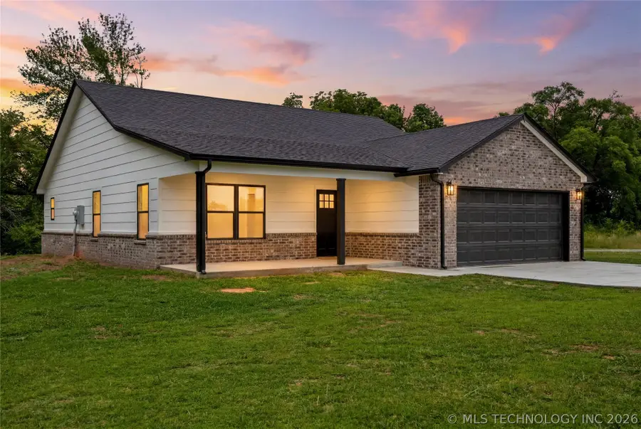1003 5th Avenue, Warner, OK 74469 - #2