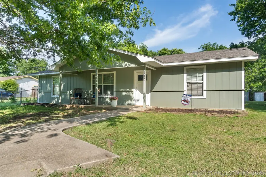 410 S Arkansas, Caddo, OK 74729 - #3