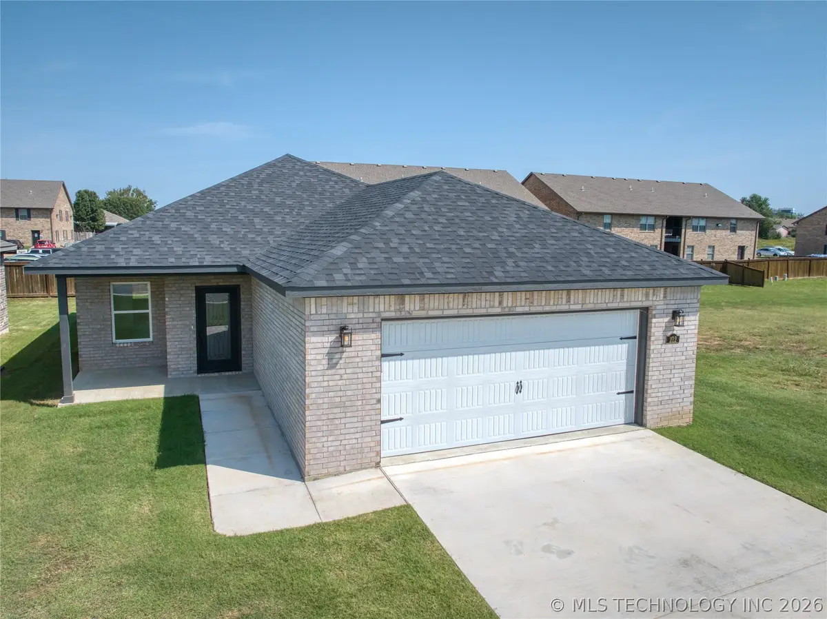212 Cottonwood Street, Calera, OK 74730 - #1