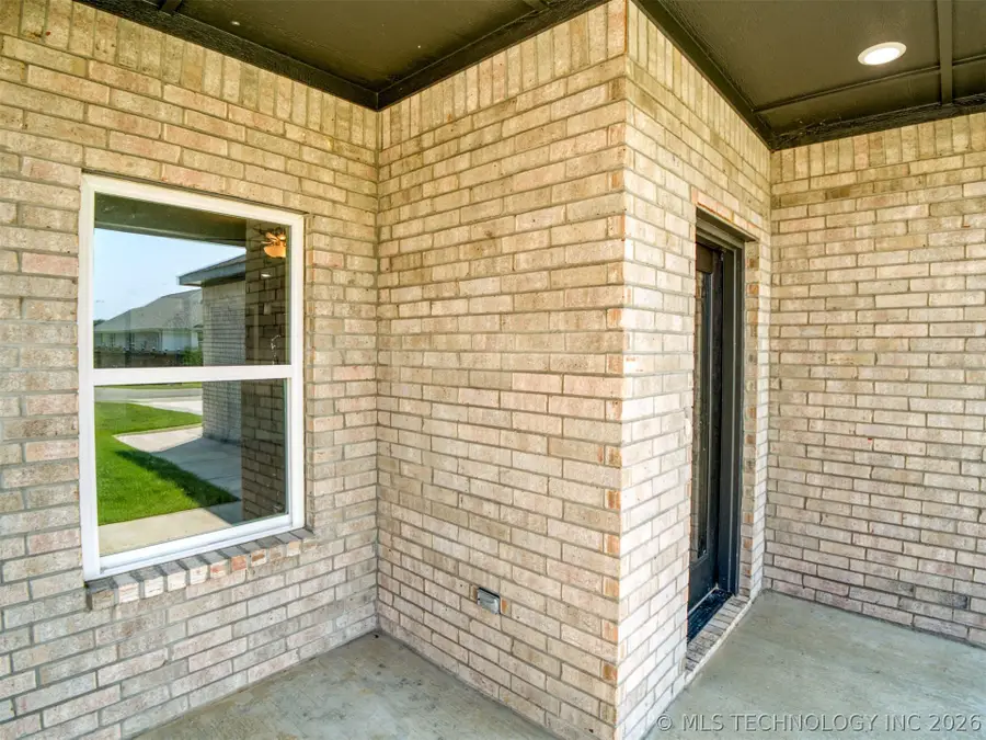 212 Cottonwood Street, Calera, OK 74730 - #2
