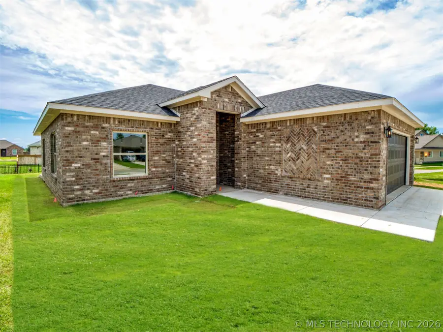 1190 Wild Indigo Circle, Calera, OK 74730 - #3