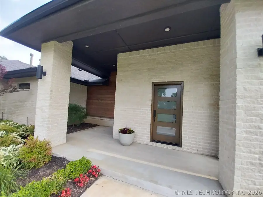 15670 E Newton Street, Catoosa, OK 74116 - #3