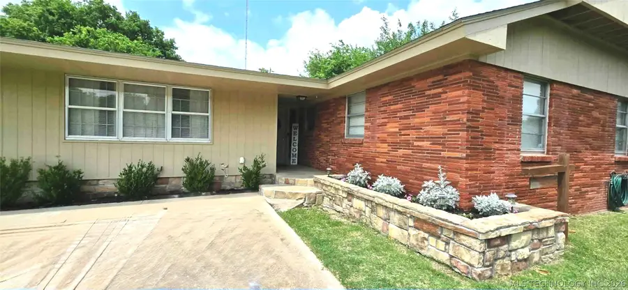 908 W 23rd, Ada, OK 74820 - #3