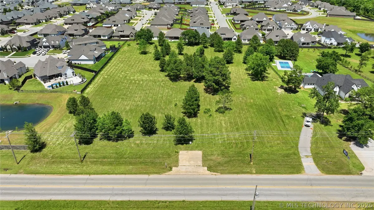 633 E 131 Street S, Jenks, OK 74037 - #1