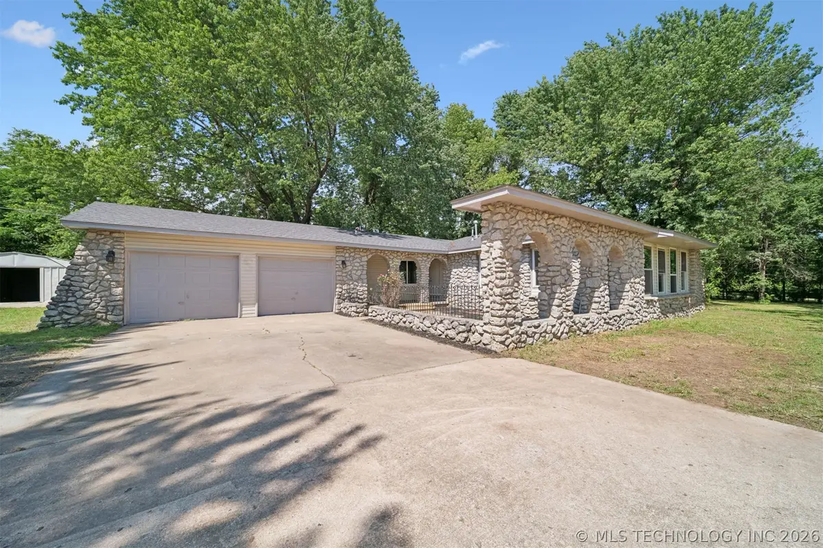 17567 E 405 Road, Claremore, OK 74017 - #1