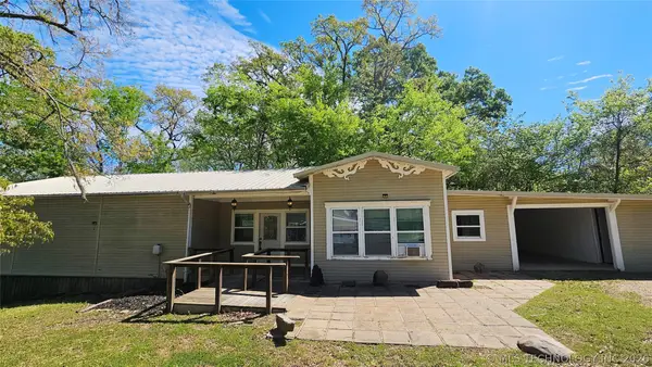 3905 Holiday Acres Drive, Fort Towson, OK 74735