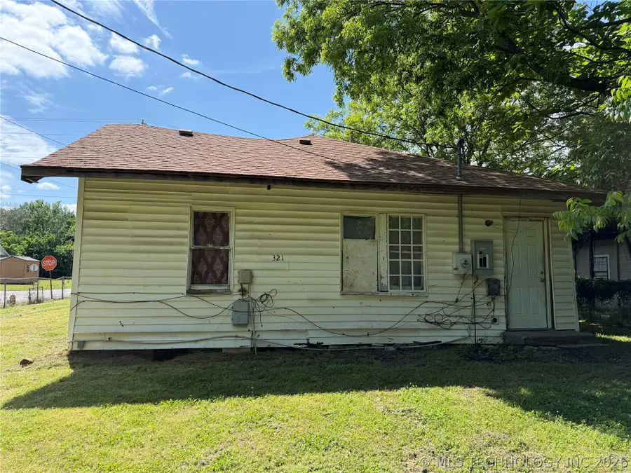 321 S Taft Avenue, Okmulgee, OK 74447 - #2