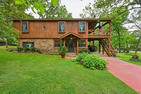 91 Crest Drive, Locust Grove, OK 74352