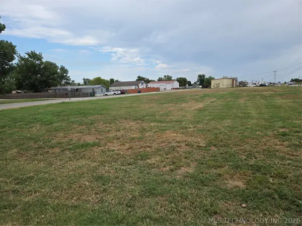 12 W 20 Highway, Skiatook, OK 74070
