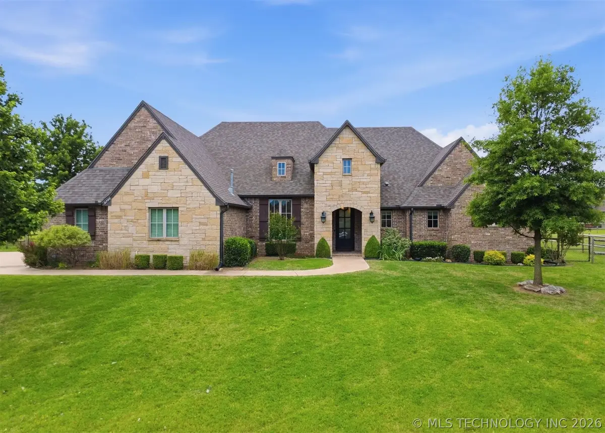 19746 E 70th Street, Owasso, OK 74055 - #1