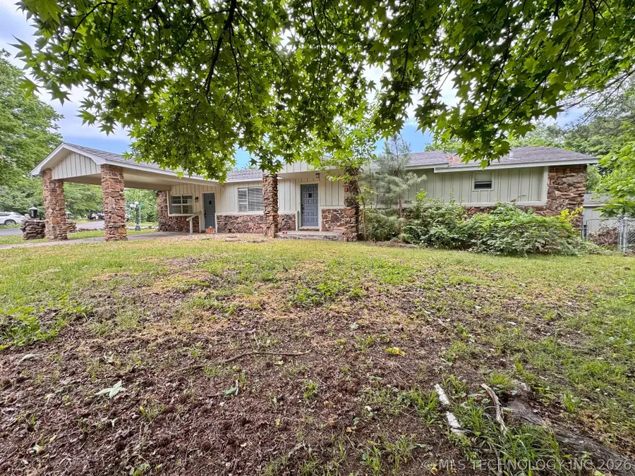 110 Brewer Avenue, Tahlequah, OK 74464 - #3