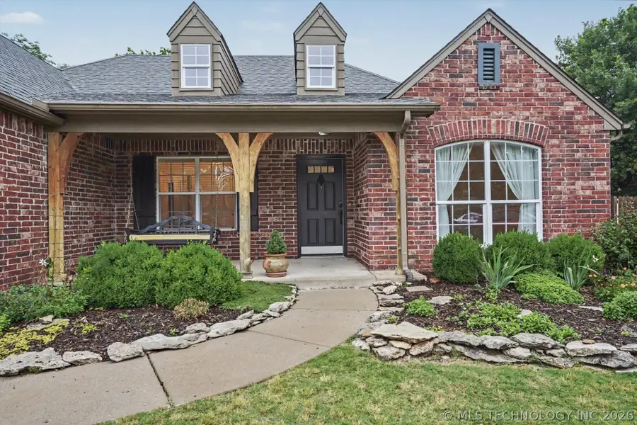 2111 W E Court, Jenks, OK 74037 - #2