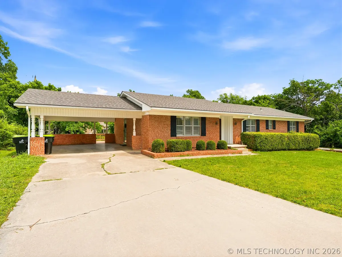522 S Country Club Street, Ada, OK 74820 - #1