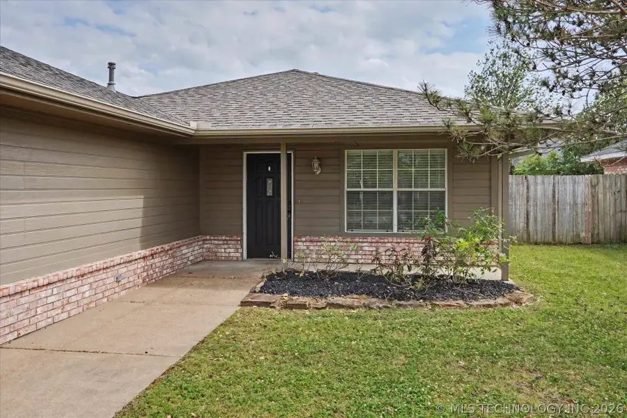 9414 E Magnoliawood Drive, Claremore, OK 74019 - #3