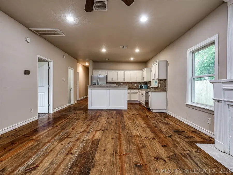 1233 N Cheyenne Avenue, Tulsa, OK 74106 - #3